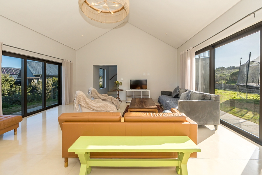 5 Bedroom Property for Sale in Chapman